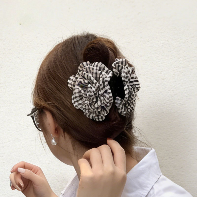 Luxury Houndstooth Flower Hair - Travel Accessories Aesthetic ulasan dan harga