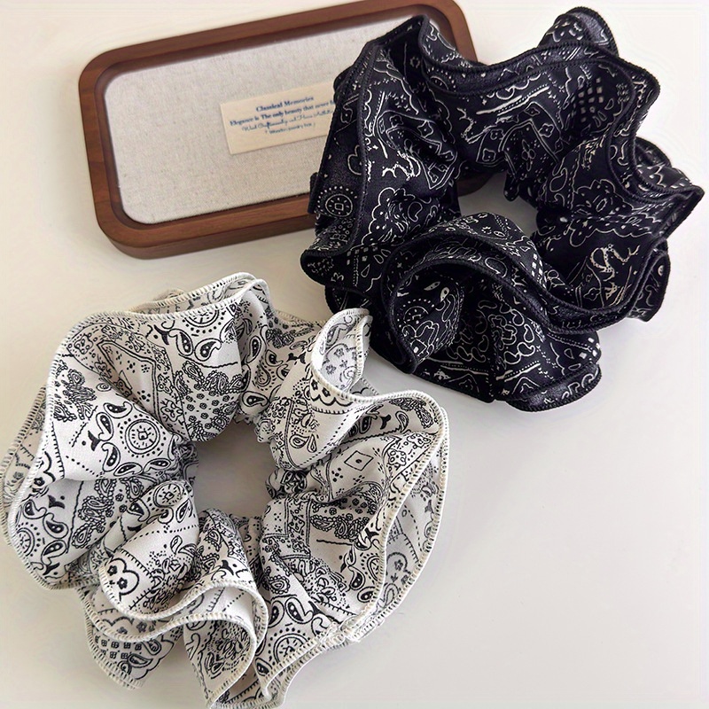 Elegant Black and White Fabric - Travel Accessories Aesthetic ulasan dan harga