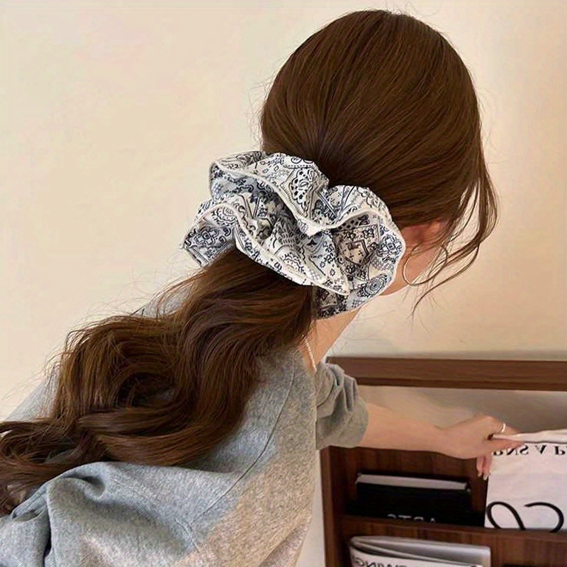 Elegant Black and White Fabric - Travel Accessories Aesthetic ulasan dan harga
