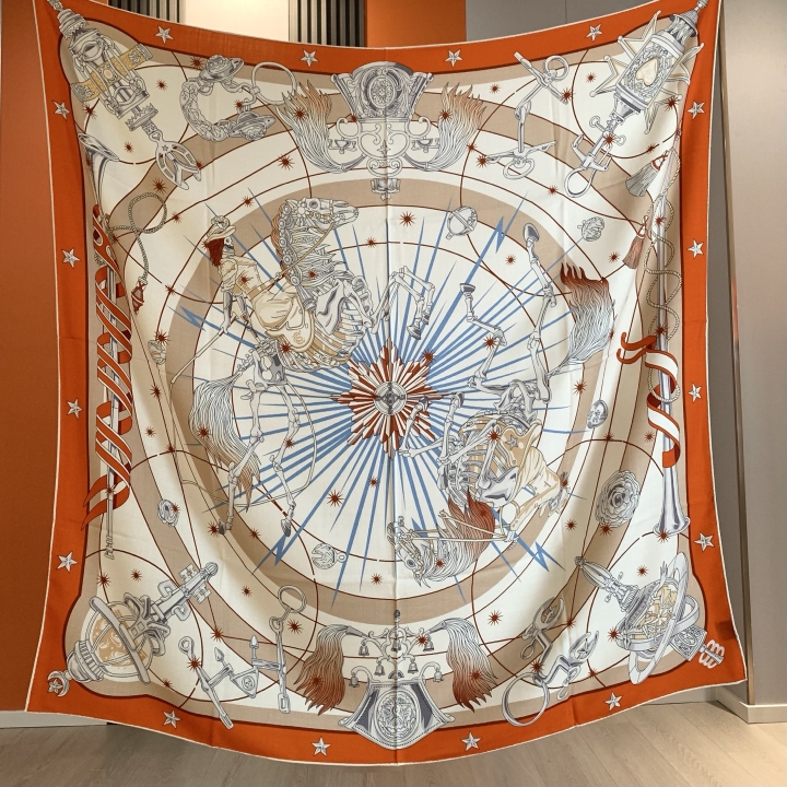 Luxury Brand Scarf Large Silk  - Travel Accessories Aesthetic ulasan dan harga