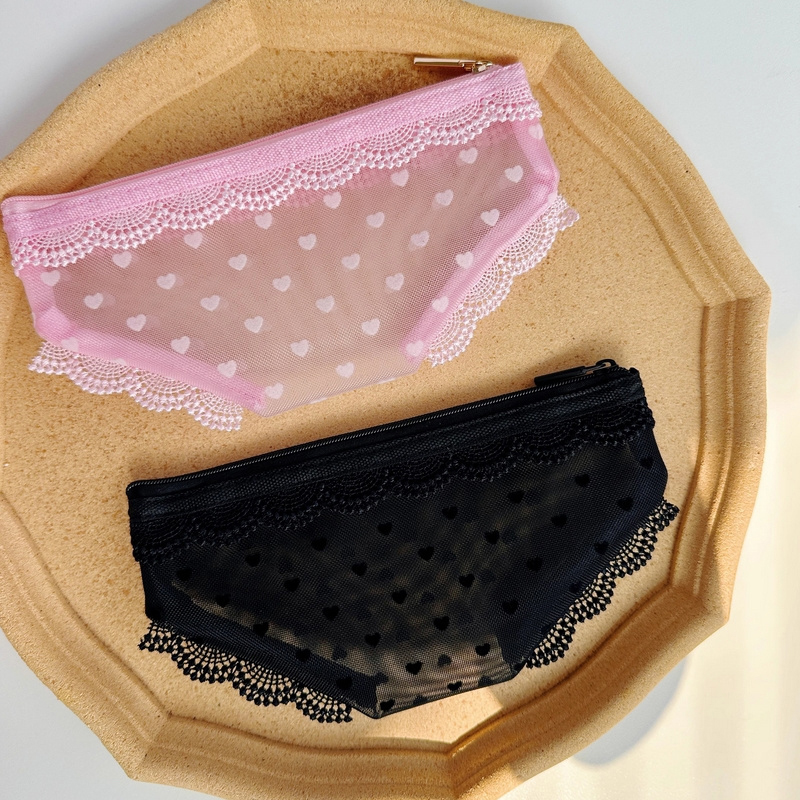 Briefs Shape Travel Cosmetic B - Travel Accessories Toiletries ulasan dan harga