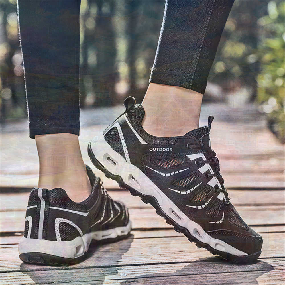 Sumer Round Tip Silver Sneaker - Travel Accessories Long Flight ulasan dan harga